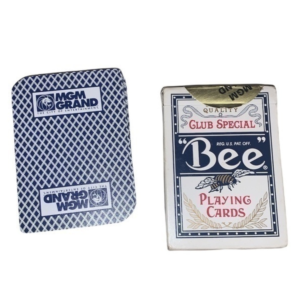 Bee MGM Grand playing cards
